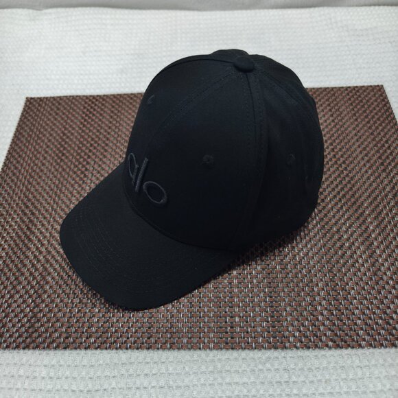 🔥NWT🔥ALO Yoga Lightweight Baseball Cap | Moisture-Wicking & Adjustable Fit - Picture 2 of 5